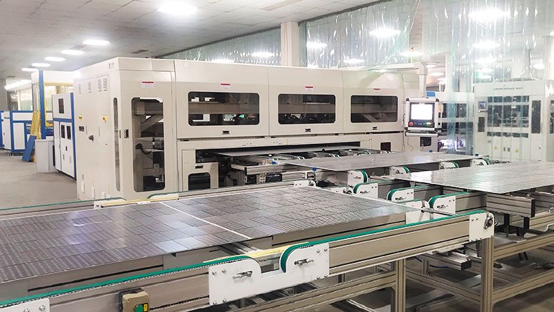 ماكينة تلحيم أسلاك توصيل الخلايا الشمسية الآلية